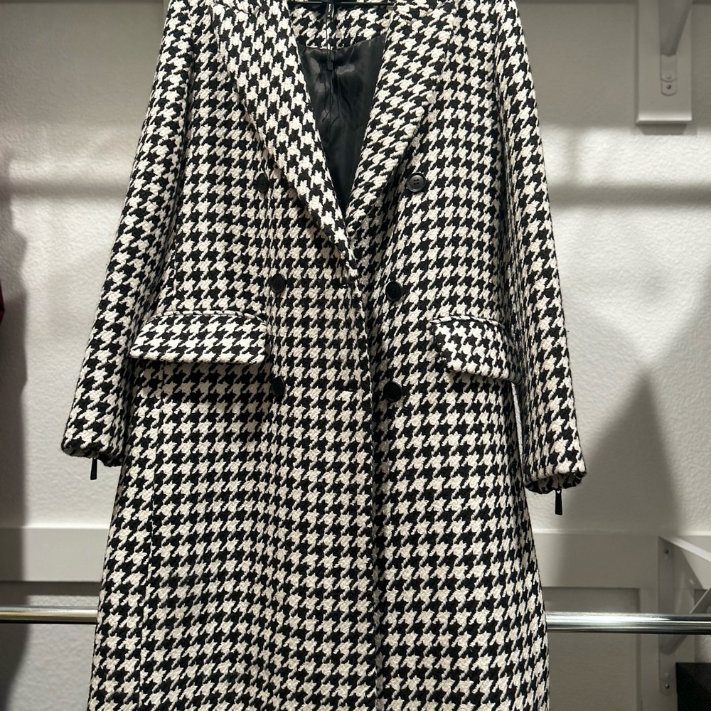 BCBGMaxAzria Black and White Trench Coat with Houndstooth Pattern